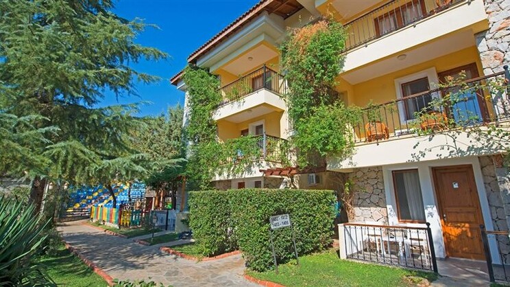 Perdikia Hill Family Resort & Villas